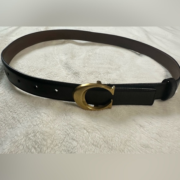 Gold and Black Signature Buckle Belt - Picture 2 of 8